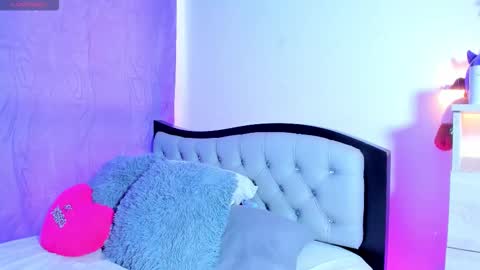 my_aleja_ online show from March 25, 2026, 1:17 pm