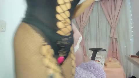 Snapshot of my_brunetteee chatting on February 4, 2026, 3:01 am my_brunetteee online show from February 4, 2026, 3:01 am