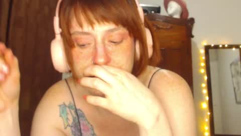     sara      i know you love me xoxox     online show from December 6, 2024, 4:47 am