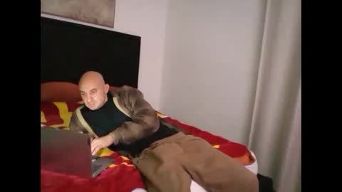 Snapshot of my_lil_friend chatting on November 23, 2025, 7:30 am J online show from November 23, 2025, 7:30 am