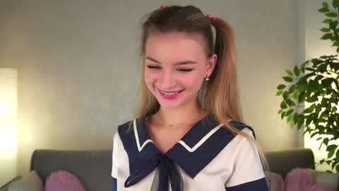 Polly online show from March 4, 2026, 1:17 pm