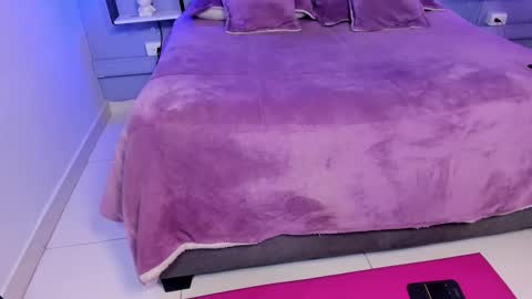 MyaFontaine online show from November 15, 2025, 2:20 am