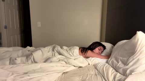 Snapshot of mycreamydreams chatting on January 24, 2025, 9:49 am mycreamydreams online show from January 24, 2025, 9:49 am