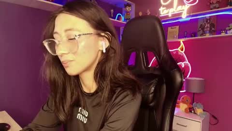 Snapshot of mycutiebabe chatting on March 3, 2026, 4:51 am Milly Cute online show from March 3, 2026, 4:51 am