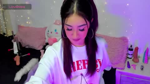    online show from November 10, 2025, 4:44 am