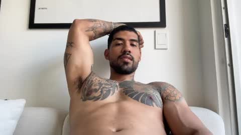 Snapshot of myke_esthetic chatting on May 14, 2026, 7:31 pm Myke esthetic online show from May 14, 2026, 7:31 pm