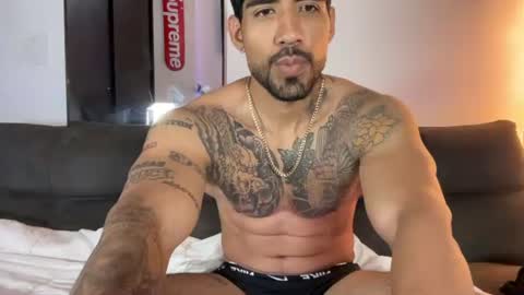Snapshot of myke_esthetic chatting on August 10, 2026, 12:15 am Myke esthetic online show from August 10, 2026, 12:15 am