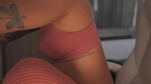 jacke BUNNY online show from October 1, 2025, 8:59 pm