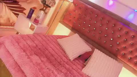 Snapshot of myladreams_ chatting on July 20, 2026, 3:32 am Myla online show from July 20, 2026, 3:32 am