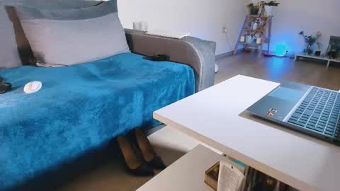 Anda online show from March 25, 2026, 11:00 pm