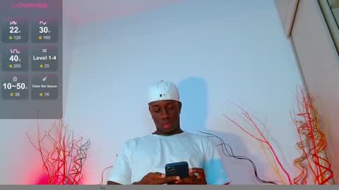 Mylo Wallace  online show from December 4, 2024, 4:49 pm