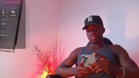 Mylo Wallace  online show from January 20, 2025, 3:15 am