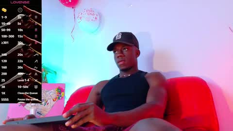 Mylo Wallace  online show from March 3, 2025, 10:52 pm