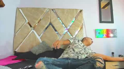 Myluandjack online show from November 8, 2025, 1:33 pm