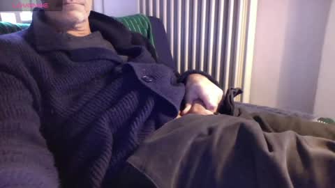 Bi sexy guy lovense hush is on private is open or password show tip if you like. online show from January 20, 2025, 1:21 pm