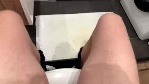 Snapshot of mypleasure001 chatting on November 2, 2025, 9:28 pm Ricky online show from November 2, 2025, 9:28 pm