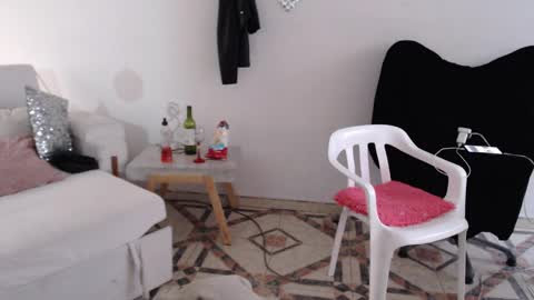 Myrna Sessions online show from January 24, 2025, 12:10 pm