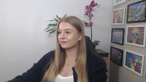 Erica online show from March 11, 2025, 2:29 pm