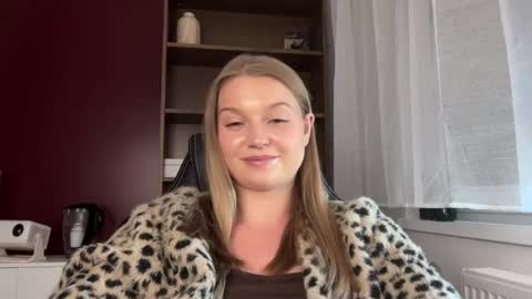 Erica online show from May 28, 2026, 1:52 pm