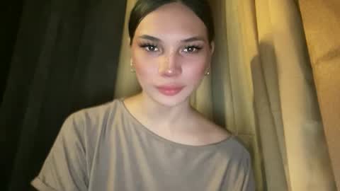 UR GIRL NEXTDOOR online show from January 7, 2026, 2:47 am