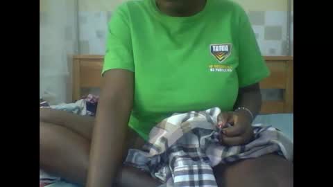 mystic_linna online show from October 3, 2025, 7:22 pm