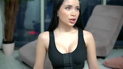 mysticlayla online show from March 13, 2026, 4:19 am