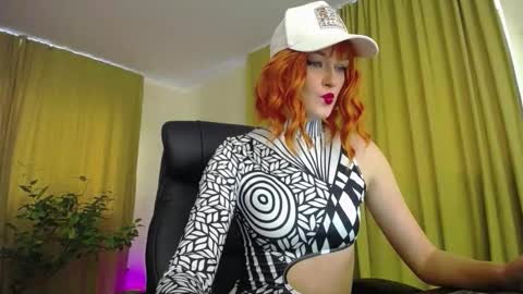 mysticvenus_ online show from October 16, 2025, 7:42 am