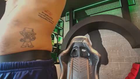 mystrongsubmissive online show from November 17, 2025, 2:12 pm