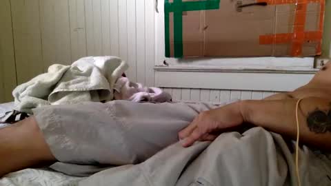 str8 dom alphaAsian Daddy type. sorry not bi or  curious but i dont judgediscrimenate. online show from February 23, 2025, 2:18 am