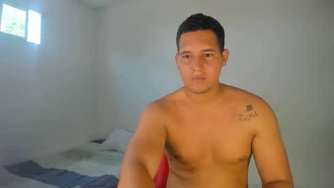 Snapshot of mz_david chatting on October 5, 2025, 3:21 pm mz_david online show from October 5, 2025, 3:21 pm