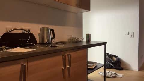 n_buzzy online show from March 24, 2026, 5:23 am