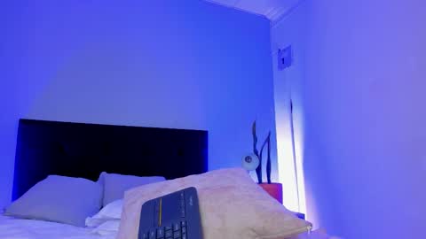 AMY online show from October 15, 2025, 8:53 pm