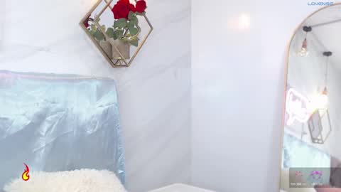 naamah_b online show from March 8, 2025, 1:57 pm