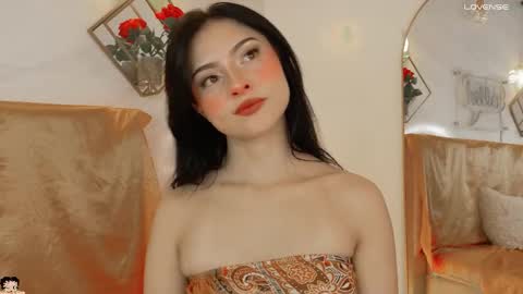 naamah_b online show from February 2, 2026, 2:05 pm