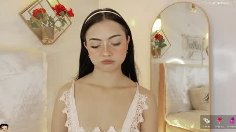 naamah_b online show from June 4, 2026, 2:34 pm