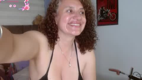 Snapshot of nadia_84 chatting on May 22, 2026, 2:01 pm nadia_84 online show from May 22, 2026, 2:01 pm