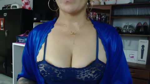 Nadia  online show from February 9, 2025, 6:22 am