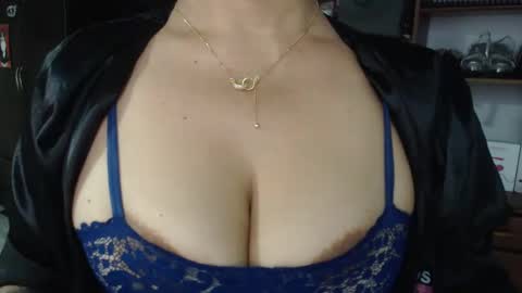 Nadia  online show from February 16, 2025, 4:20 am