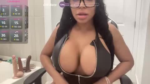 My real name is Angelina. Please say hello I like to chat with you. If you have requests or dirty talk please use tipnotes. online show from February 5, 2026, 5:01 am