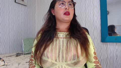 Nadia online show from February 2, 2025, 10:13 am