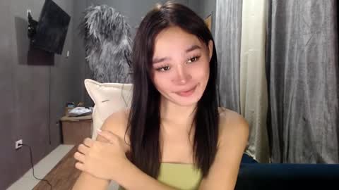 nadiestar online show from February 27, 2025, 10:26 am