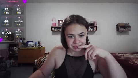 nadiiamorgun online show from October 27, 2025, 6:45 pm