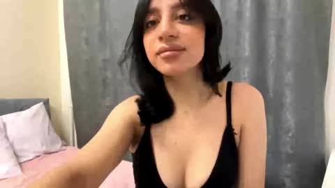 Leya online show from May 10, 2026, 1:05 pm