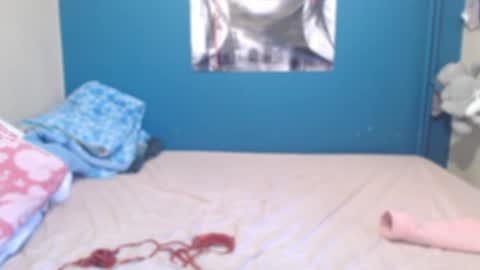 nadinnnea online show from November 7, 2025, 9:42 am