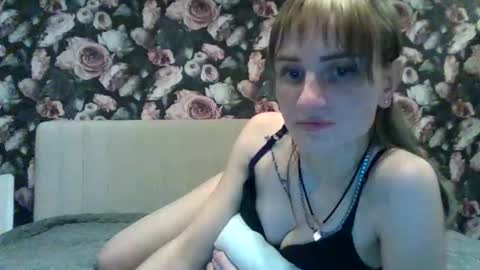 Snapshot of nadjia_sexy chatting on November 17, 2025, 10:26 pm Nadjia online show from November 17, 2025, 10:26 pm