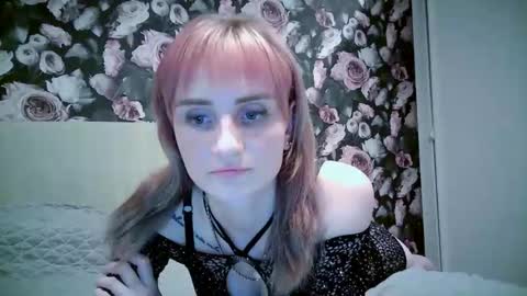 Snapshot of nadjia_sexy chatting on November 28, 2025, 5:48 pm Nadjia online show from November 28, 2025, 5:48 pm