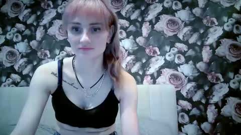 Snapshot of nadjia_sexy chatting on November 30, 2025, 2:43 pm Nadjia online show from November 30, 2025, 2:43 pm