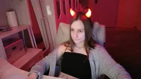 naebina online show from October 15, 2025, 8:20 pm