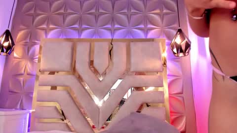 Snapshot of nahia_low chatting on December 3, 2024, 10:17 am  Valeria  online show from December 3, 2024, 10:17 am