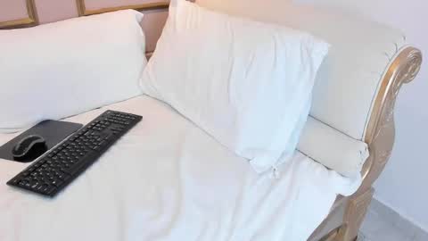 Nahimi online show from November 20, 2025, 9:25 pm